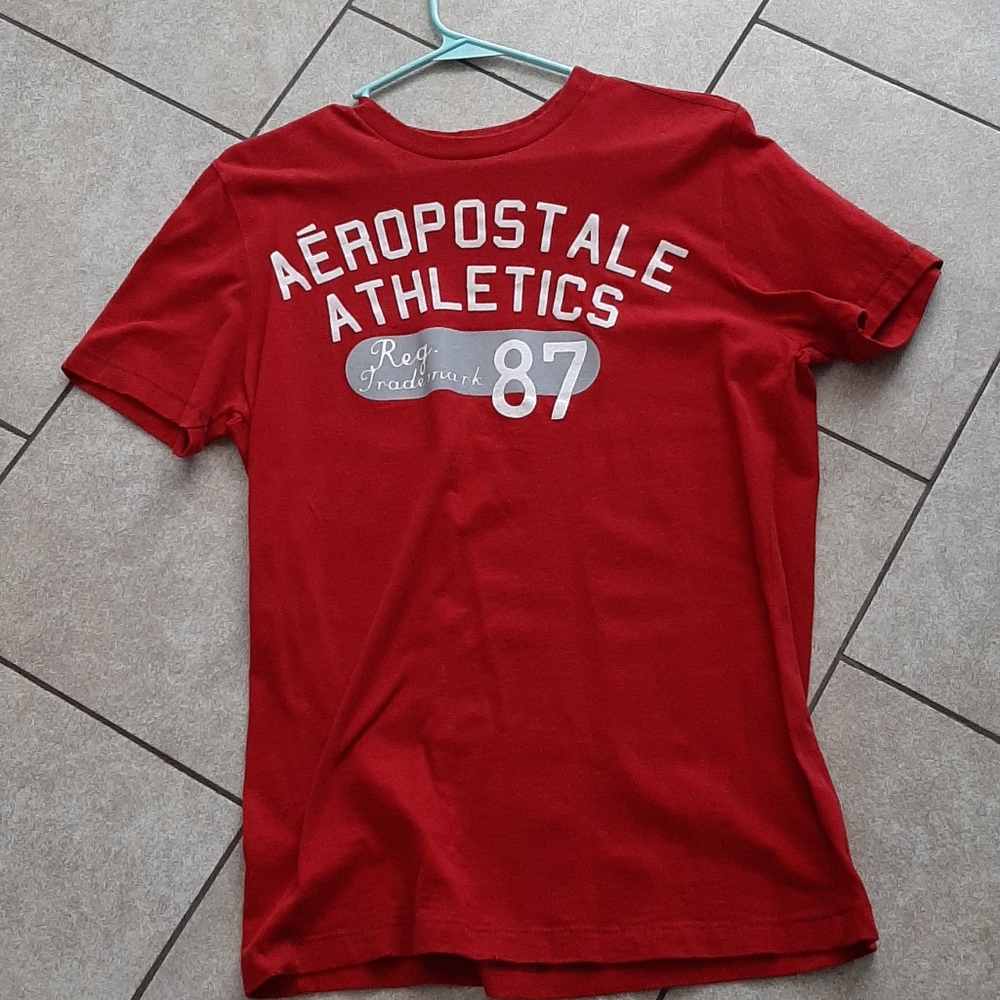 Red t shirt EUC